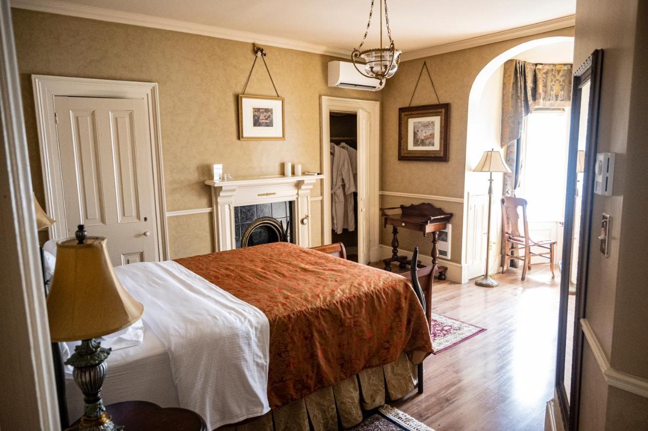 Belle View Manor Inn Harbour Grace Экстерьер фото