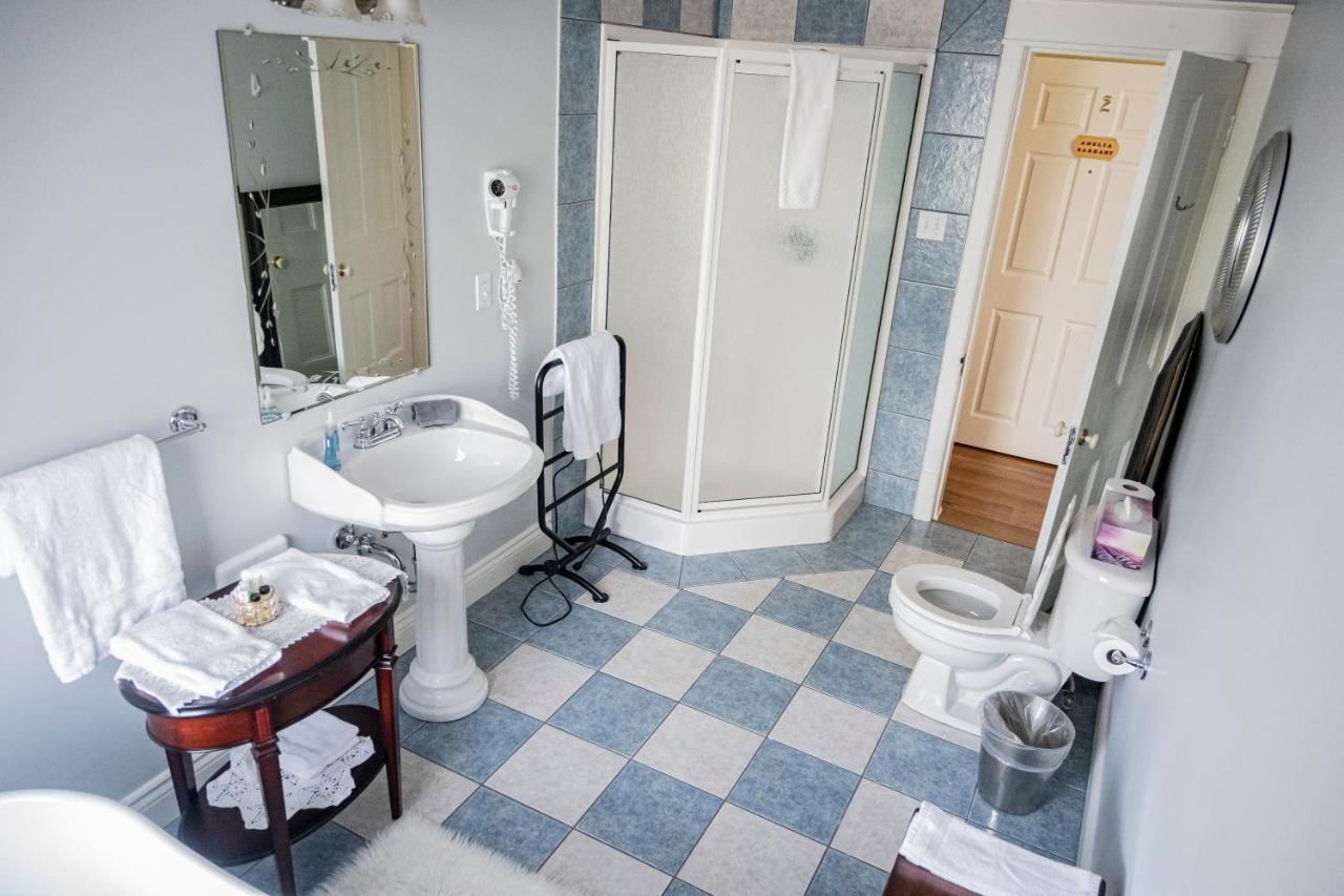 Belle View Manor Inn Harbour Grace Экстерьер фото